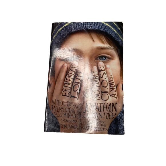 Extremely Loud and Incredibly Close - Paperback By Foer, Jonathan Safran - GOOD - Picture 1 of 6
